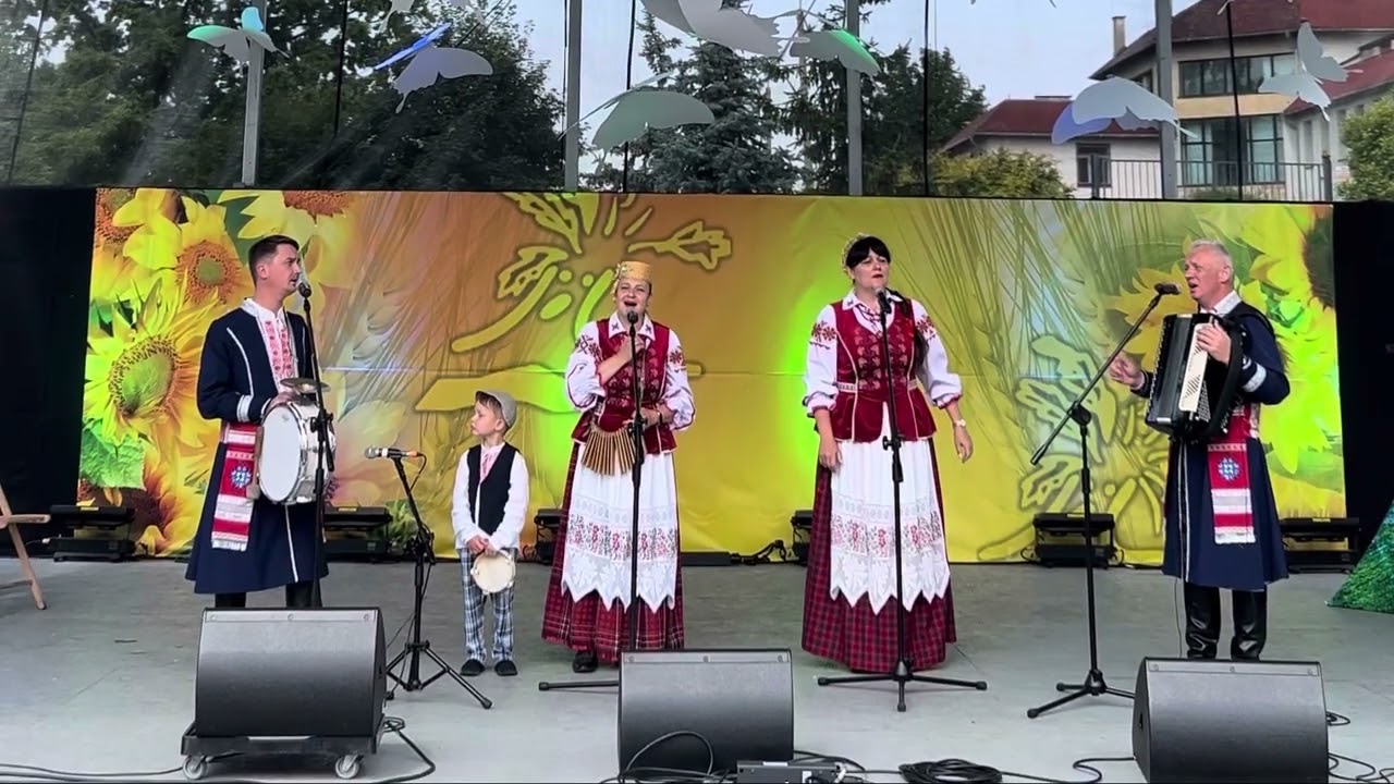 Ляцела зязюля ды стала куваці… 
