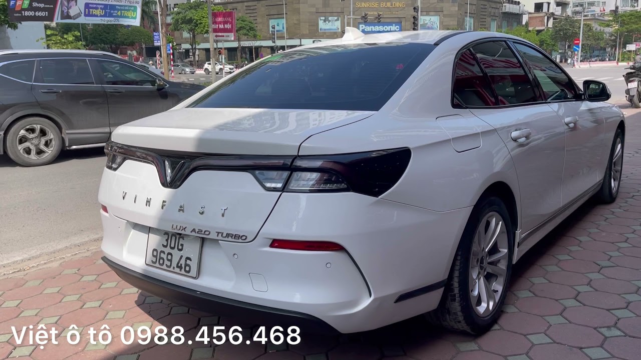 Si&ecirc;u lướt Vinfast Lux A 2021, xe chạy 9000km, đầm chắc, tiết kiệm