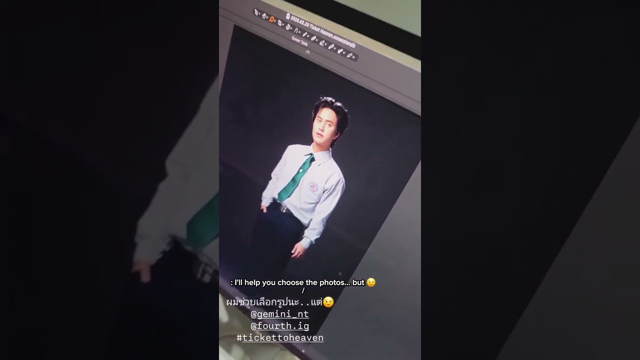 Fourth helping in choosing his bf- i mean gem's photos 😉 #gemini_nt #fourthnattawat #geminifourth