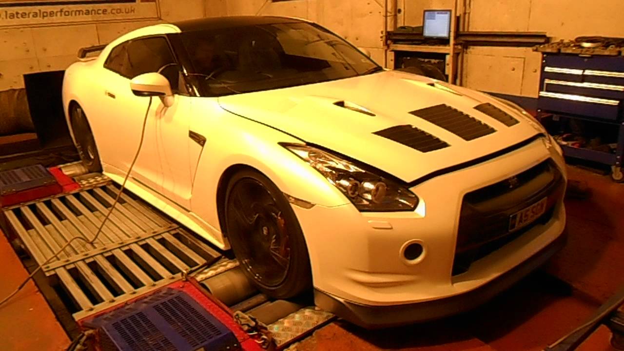 930bhp Nissan GTR - Severn Valley Motorsport at Surrey Rolling Road