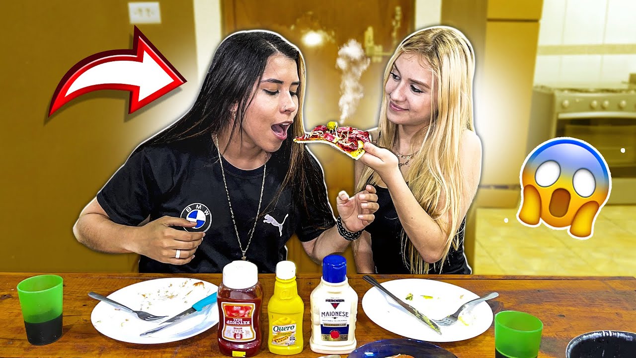 EU E MINHA NAMORADA DORMIMOS SOZINHAS NA HOUSE E OLHA O QUE ACONTECEU!!