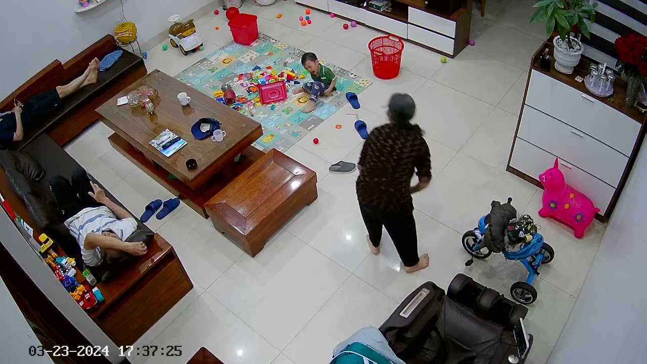 Cháu ngoan của bà 😅