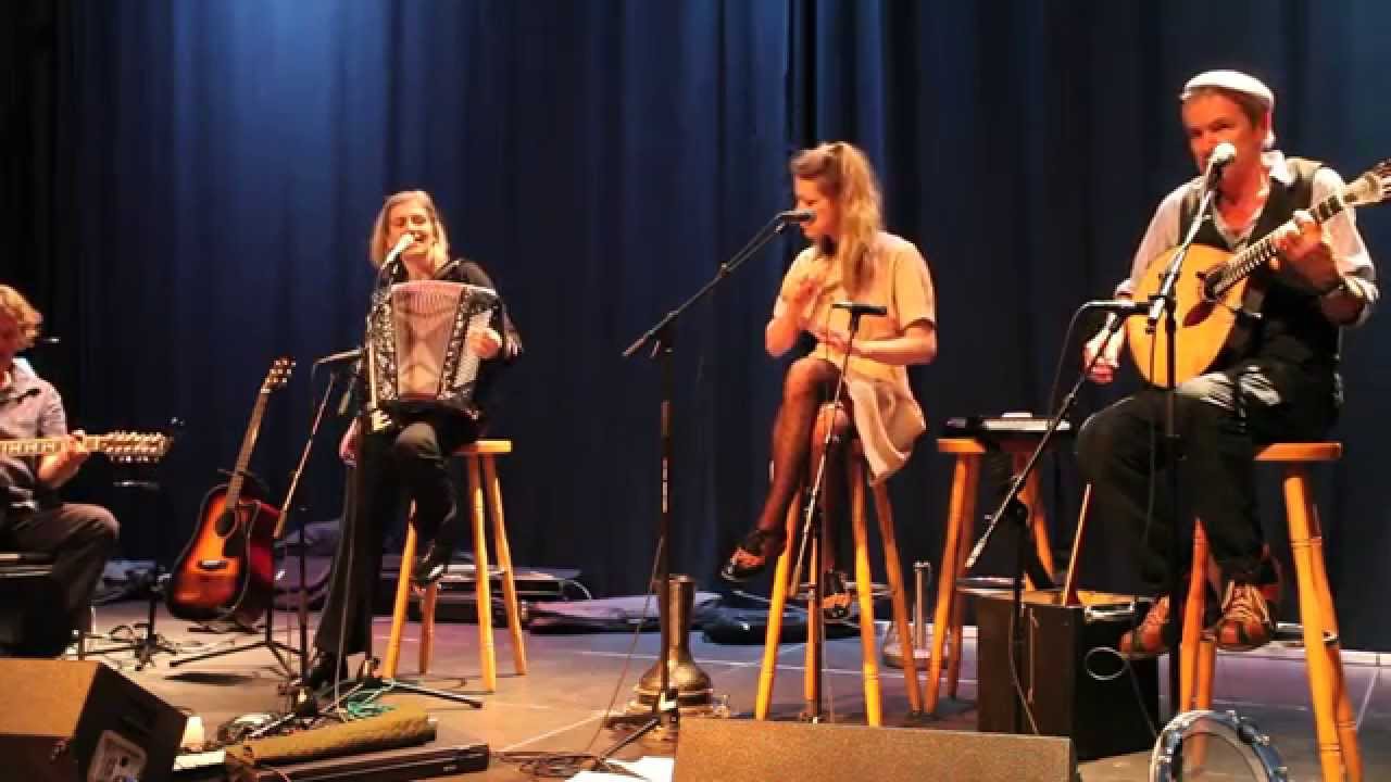 Ballhaus mit Charlotte Brandi (mamd): Katzenfisch