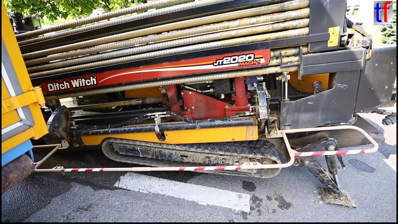 DITCH WITCH JT2020 Mach 1 - Horizontalbohrung und Kabelziehen,  2013.