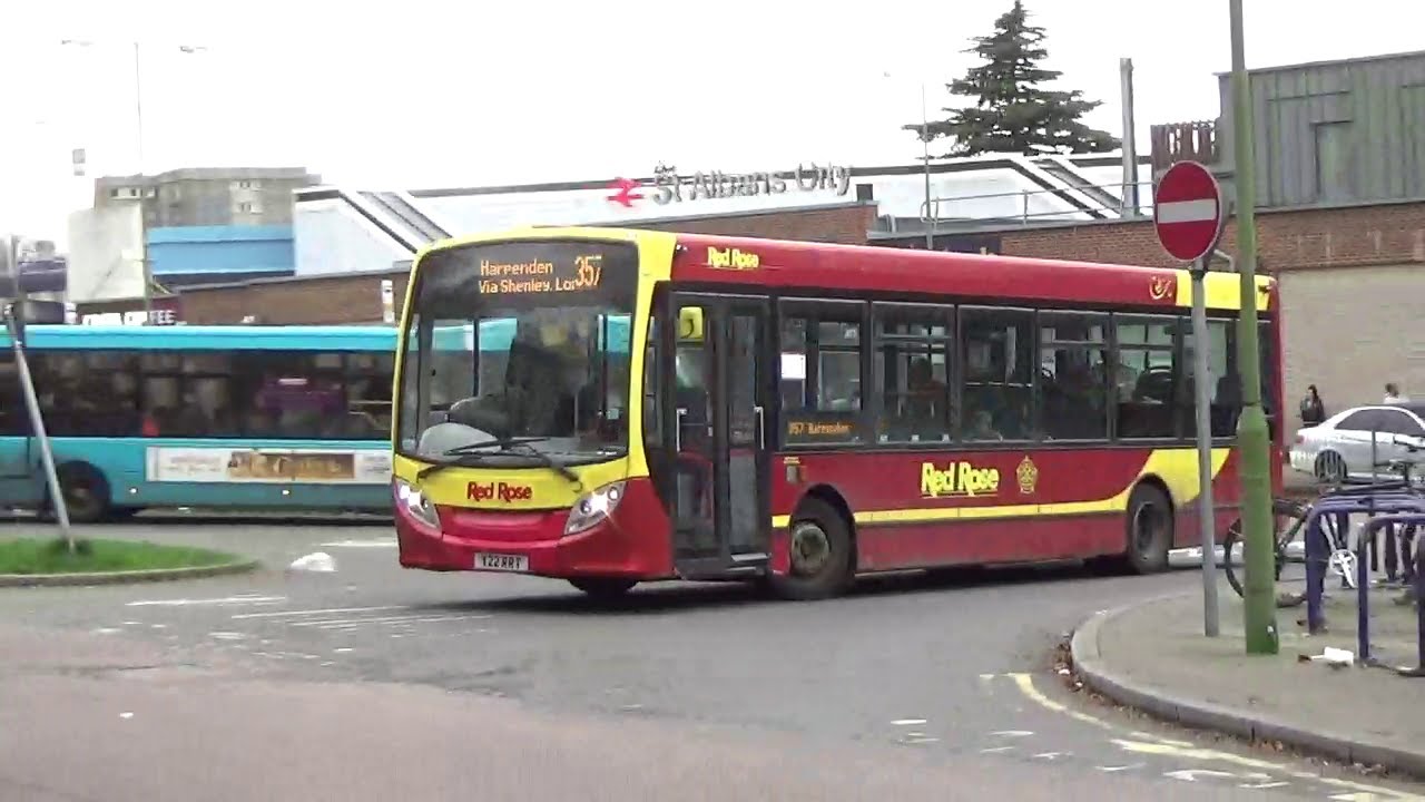 Buses of The UK 2024-St Albans Station, Victoria Street & St Peter's Street, Arriva/Uno/Red Rose