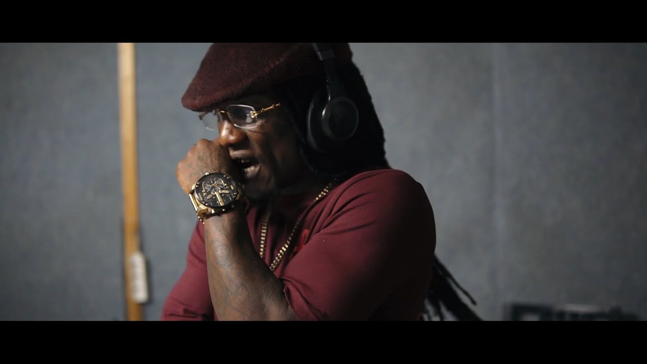 King Koyeba feat. Badderman - Wini Man