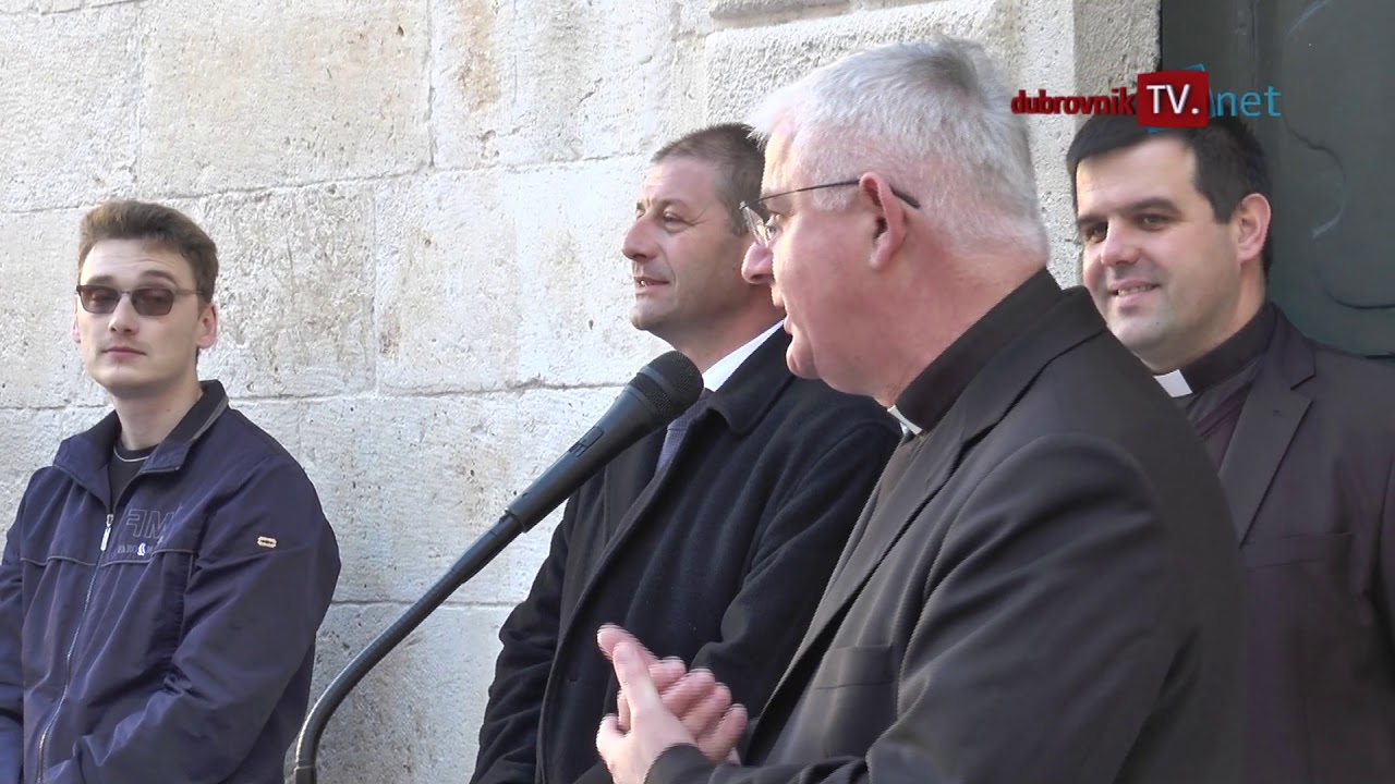 www.dubrovnikTV.net/ BADNJE JUTRO U GRADU/ KOLENDA