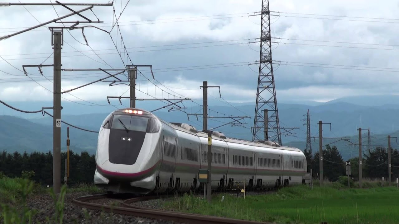 田沢湖線　こまち31号E3系R1編成