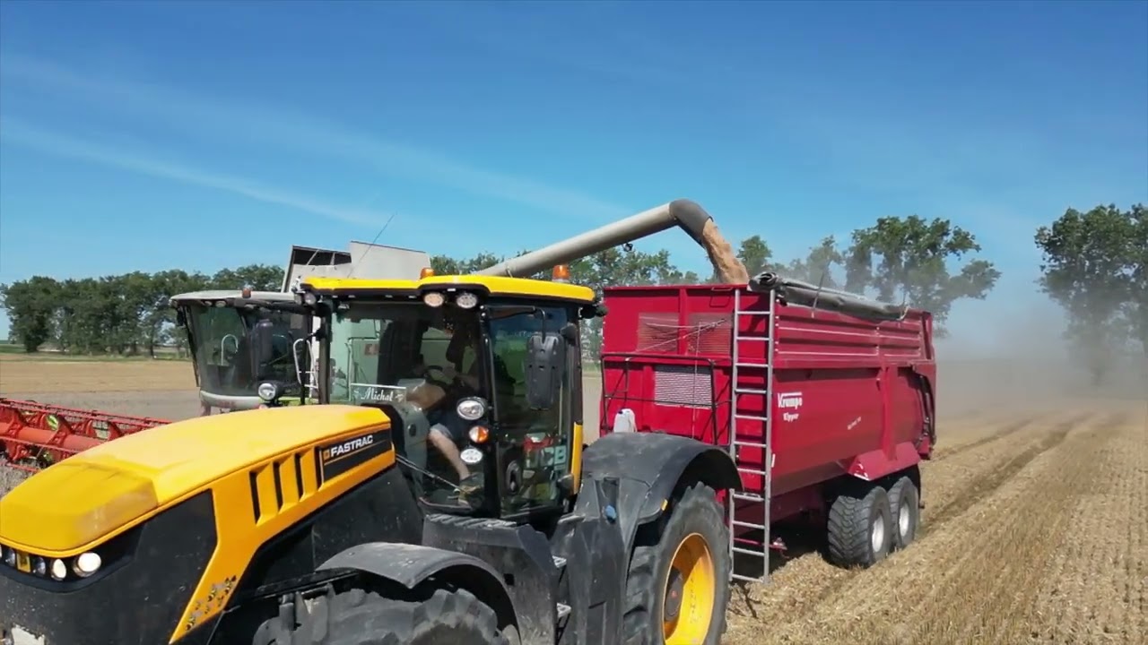 Žně v Doln&iacute;m Bene&scaron;ově společnost&iacute; Agrocorn H&aacute;jek.