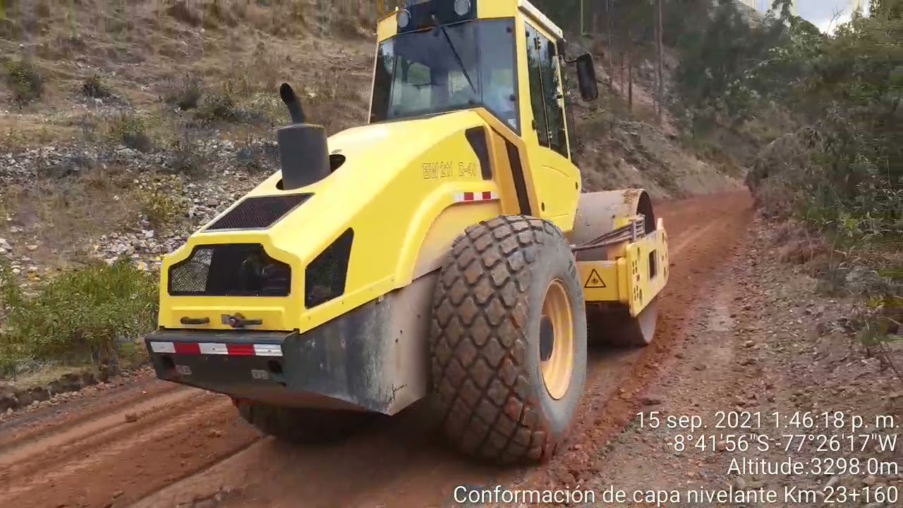 Conformación de capa nivelante con MOTONIVELADORA, RODILLO y CISTERNA DE AGUA