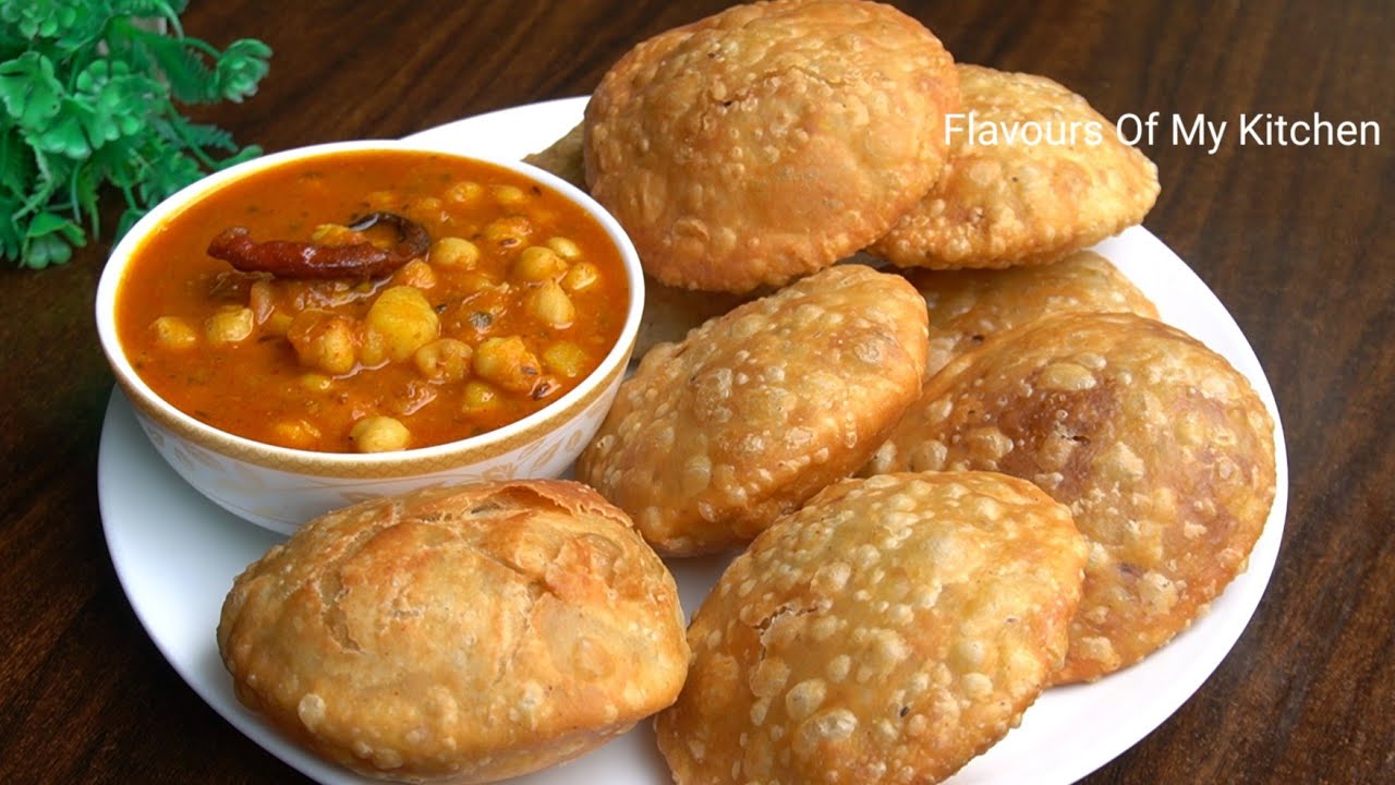 Aloo Masala Kachori Recipe aur Chole sabji | Perfect Breakfast | खस्ता आलू कचौड़ी सब्जी कैसे बनाएं