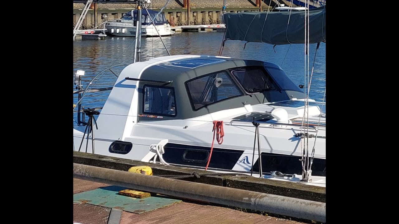 Building a hardtop Dodger Sprayhood sy Coriolis Hanse 350 in 10 minutes