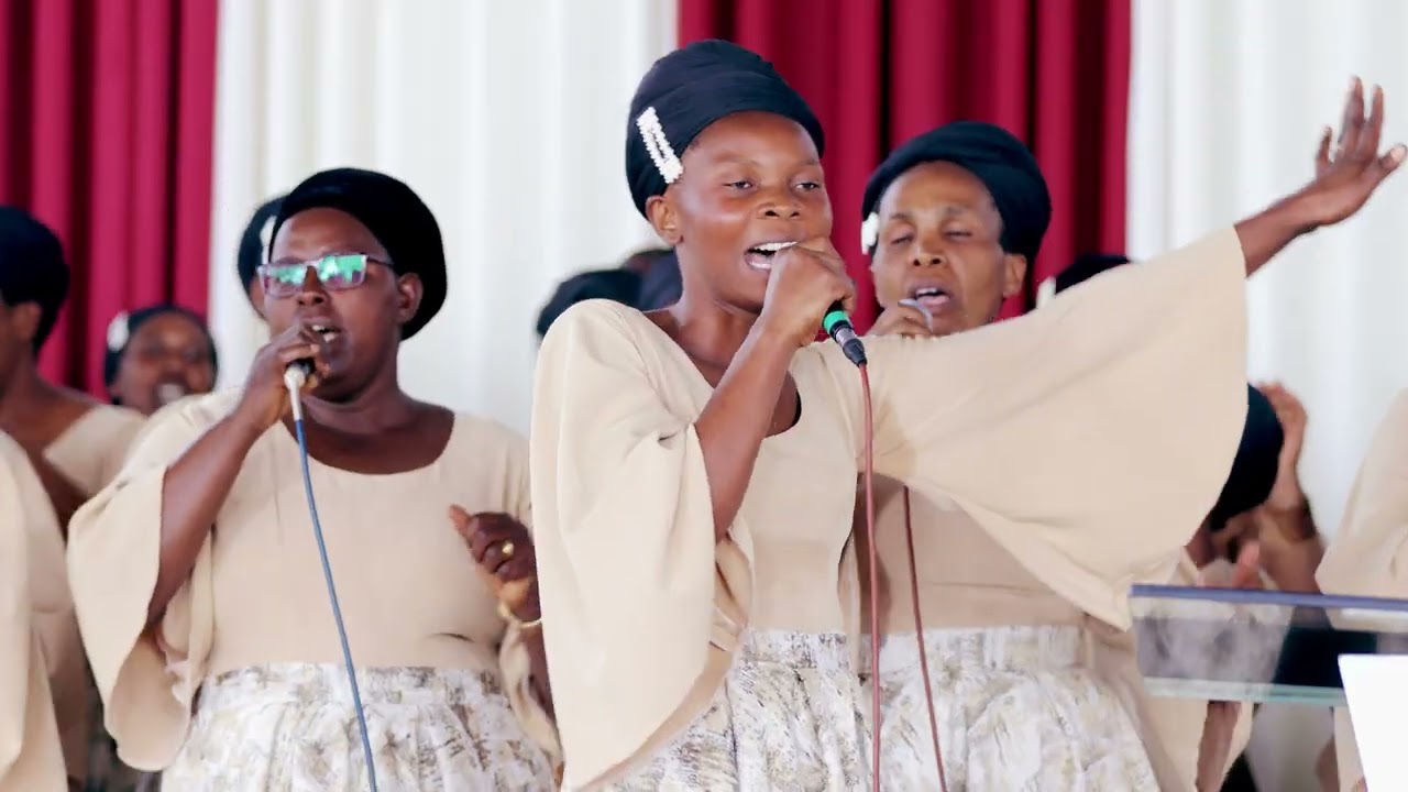ABIZEYE BY INTUMWA CHOIR ADEPR MUHOZA-MUSANZE-RWANDA(LIVE AT ADEPR MURINDI-KIGALI