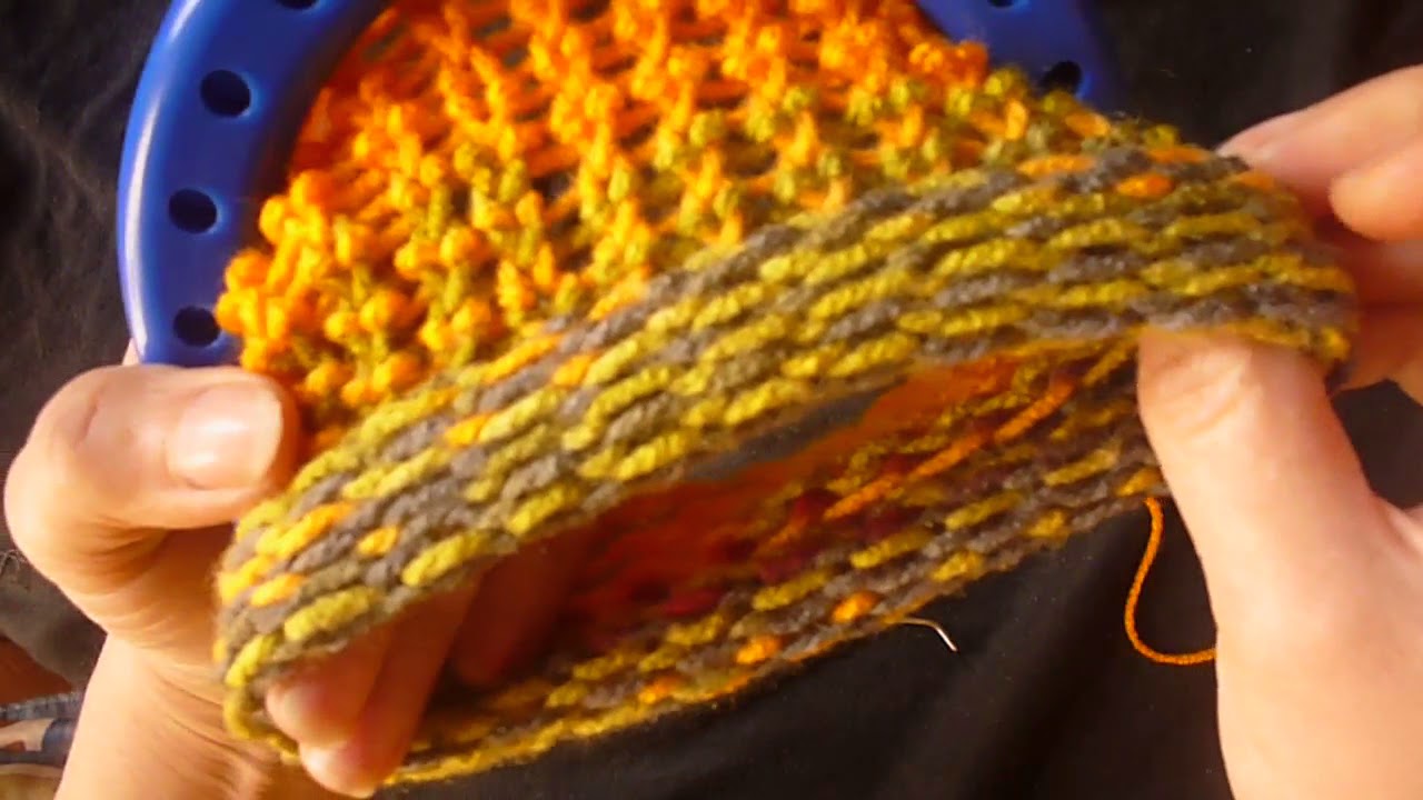 طاقية بنقشة القلوب على النول للبيبي loom hat knitting