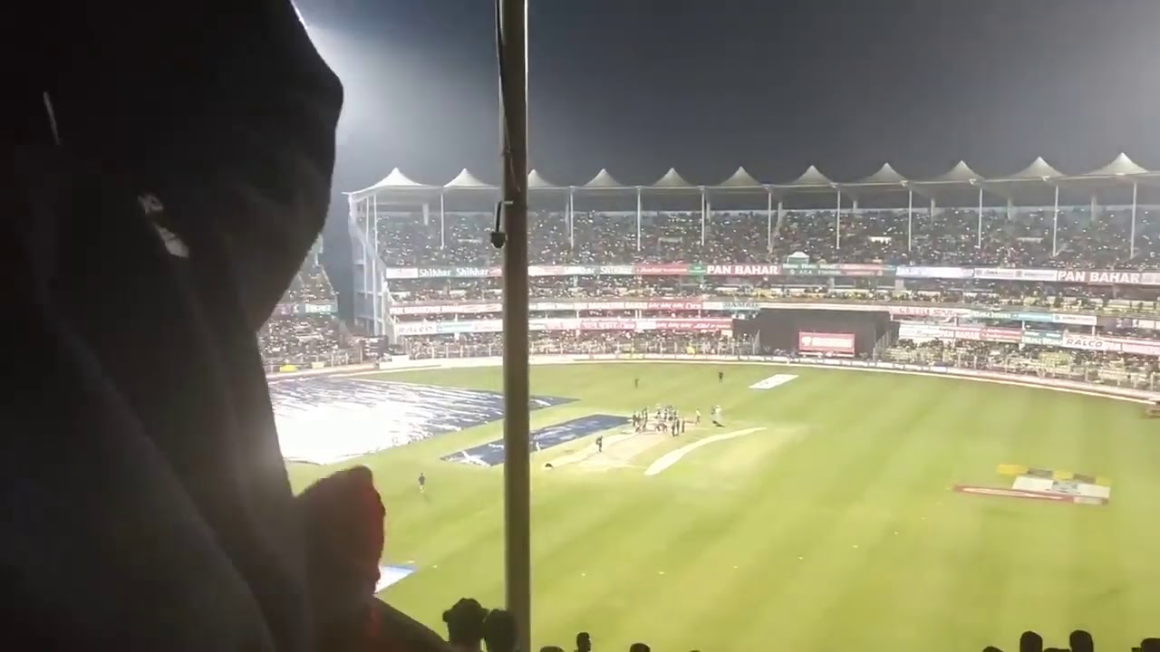50000 people Singing || Maa Tujhe Salaam || India vs Sri lanka