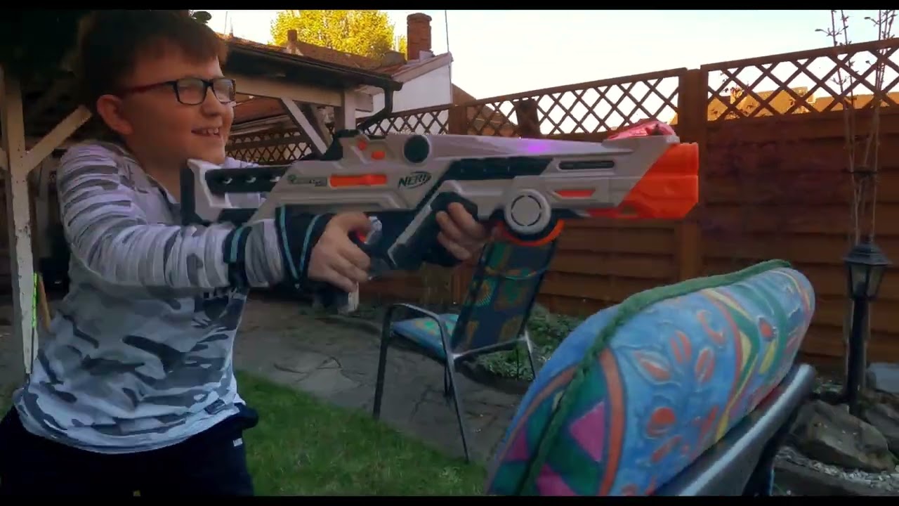 Nerf Gun Laser Ops Pro DeltaBurst Gewehr - Spieltest mit Luke4Family