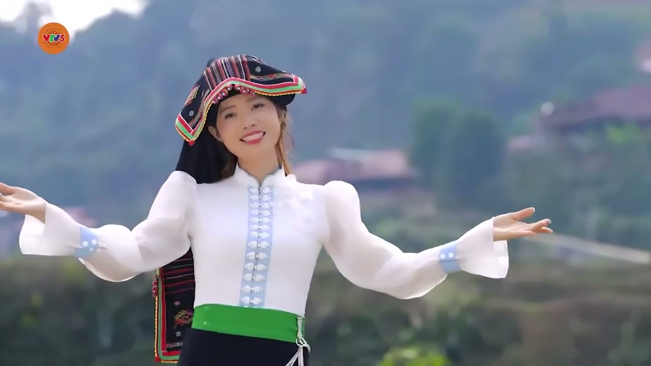 VỀ MIỀN HOA BAN 2026