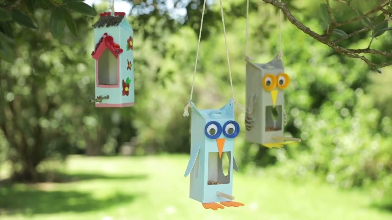 This DIY bird feeder is worth tweeting about 🐦