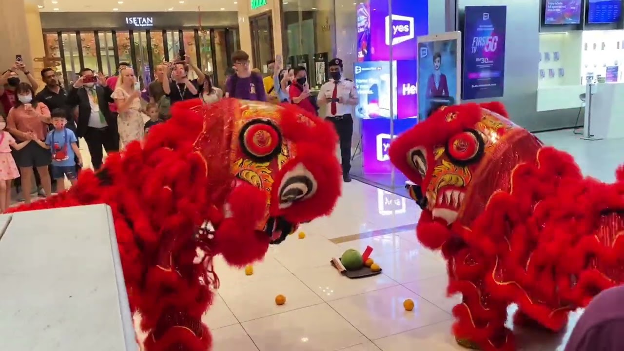 Traditional Lion Dance walkabout at Lot 10 Bukit Bintang CNY