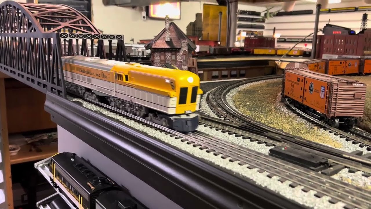 MTH & Lionel C&O Locomotives w/ 7-Car Lionel The Chessie 21