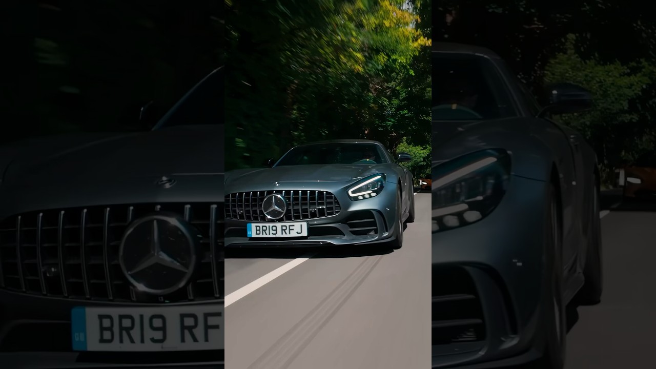 Rolling into the new week in style! 😎 - Which supercar are you choosing?