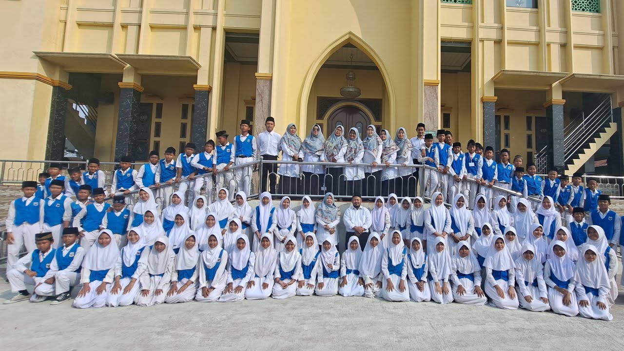 DOKUMENTASI PERPISAHAN - ANGKATAN 65 MI ATTAQWA 07