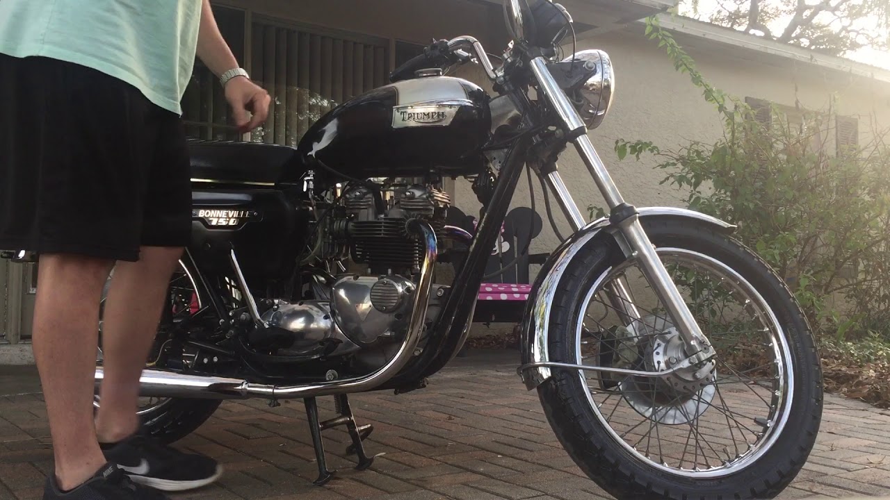 BARN FIND 1979 Triumph Bonneville T140