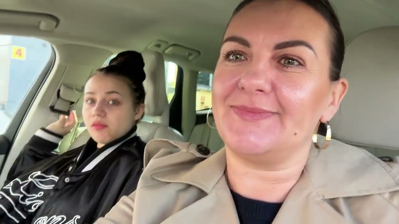 MAŁE SPRZĄTANIE SALONU ...Jak klarować masło!