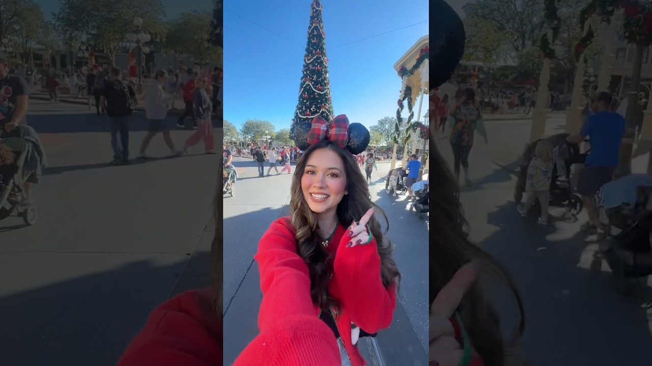 its CHRISTMAS at disney world vlog!! ❤️🐭🎄