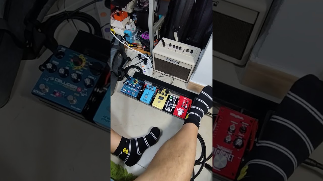 My not so new lightweight pedalboard for travel. @jimdunlopusa @DigiTechFX @sourceaudioeffects @Vox