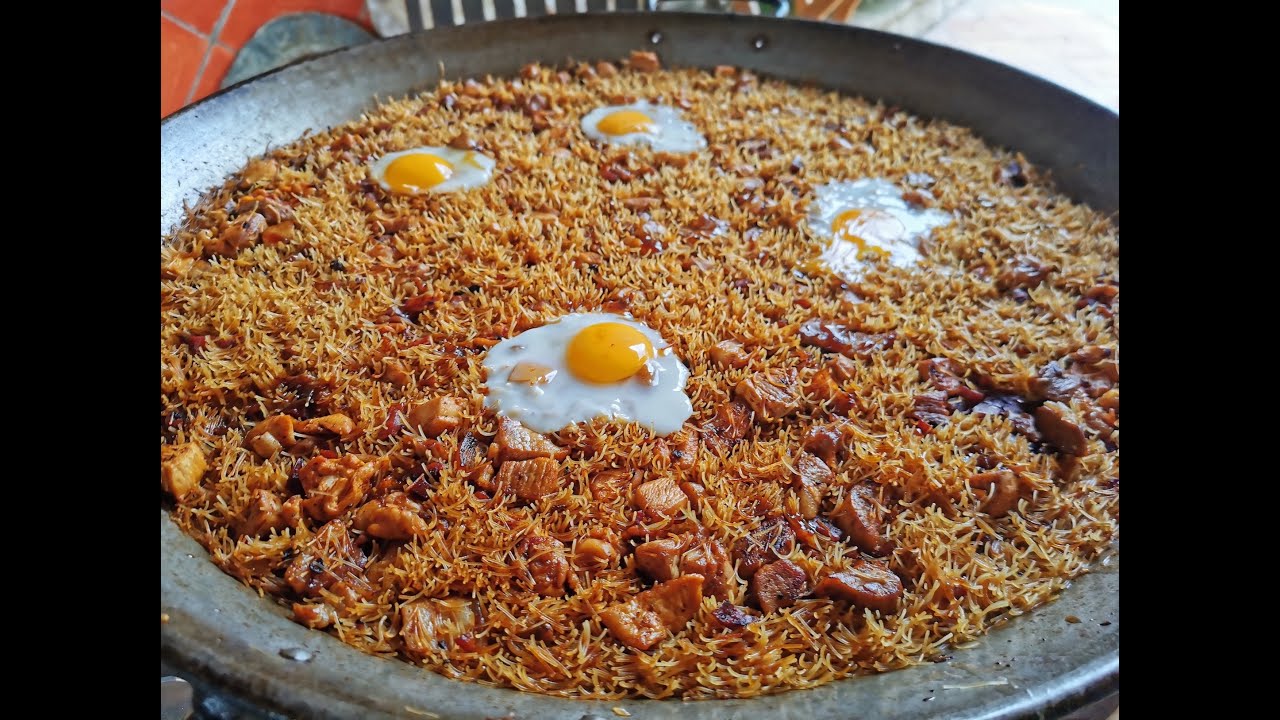 🥘 Fideu&aacute; de carne 🥘 con huevo y salsa... 😱 Cocinando con Arturo