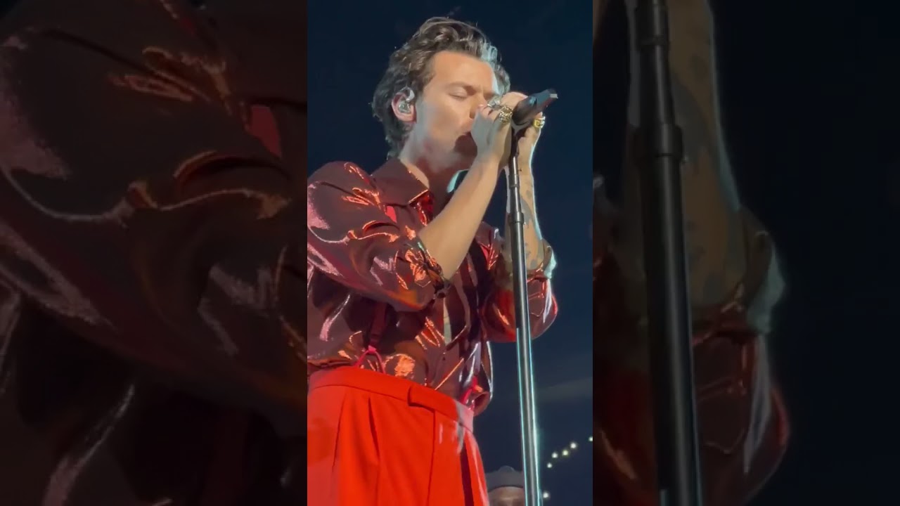 harry styles singing Falling