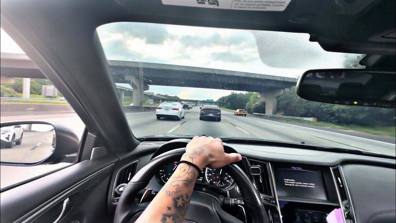 500 HP Q50 vs SCATPACKS!!! ( SLIDE SESSION THRU THE CITY)