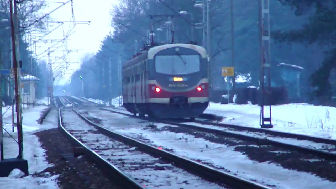 EN57-2056 R-37 (Częstochowa Osobowa - Gliwice) [Żarki Letnisko]