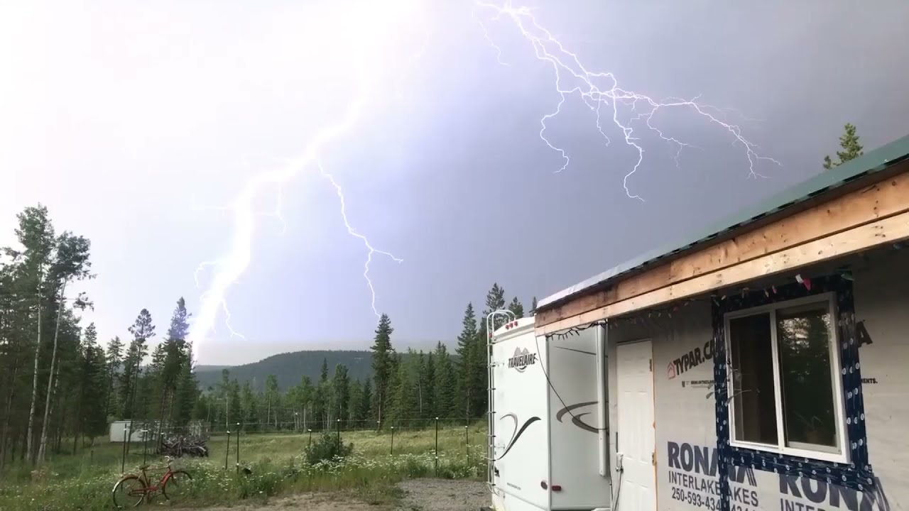 Raymond Ford Witnesses Pyro-Cumulonimbus Storm Form Then Start A New Fire; Lone Butte BC! #firestorm