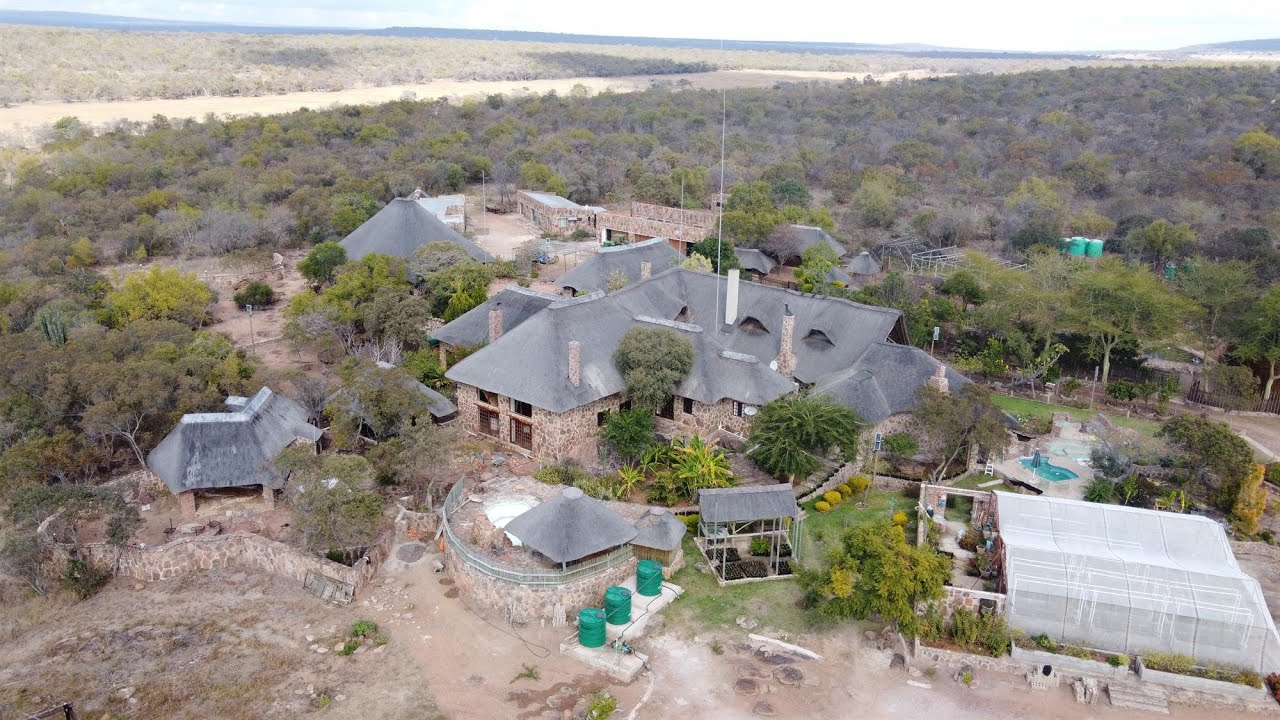PR1485 Vaalwater Melkrivier Limpopo 289 ha Game Farm Lodge for sale with lots of water.