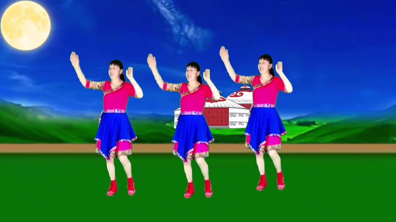 云飞深情演唱《草原的月亮》歌声悠扬婉转动听，唱出对草原的思念