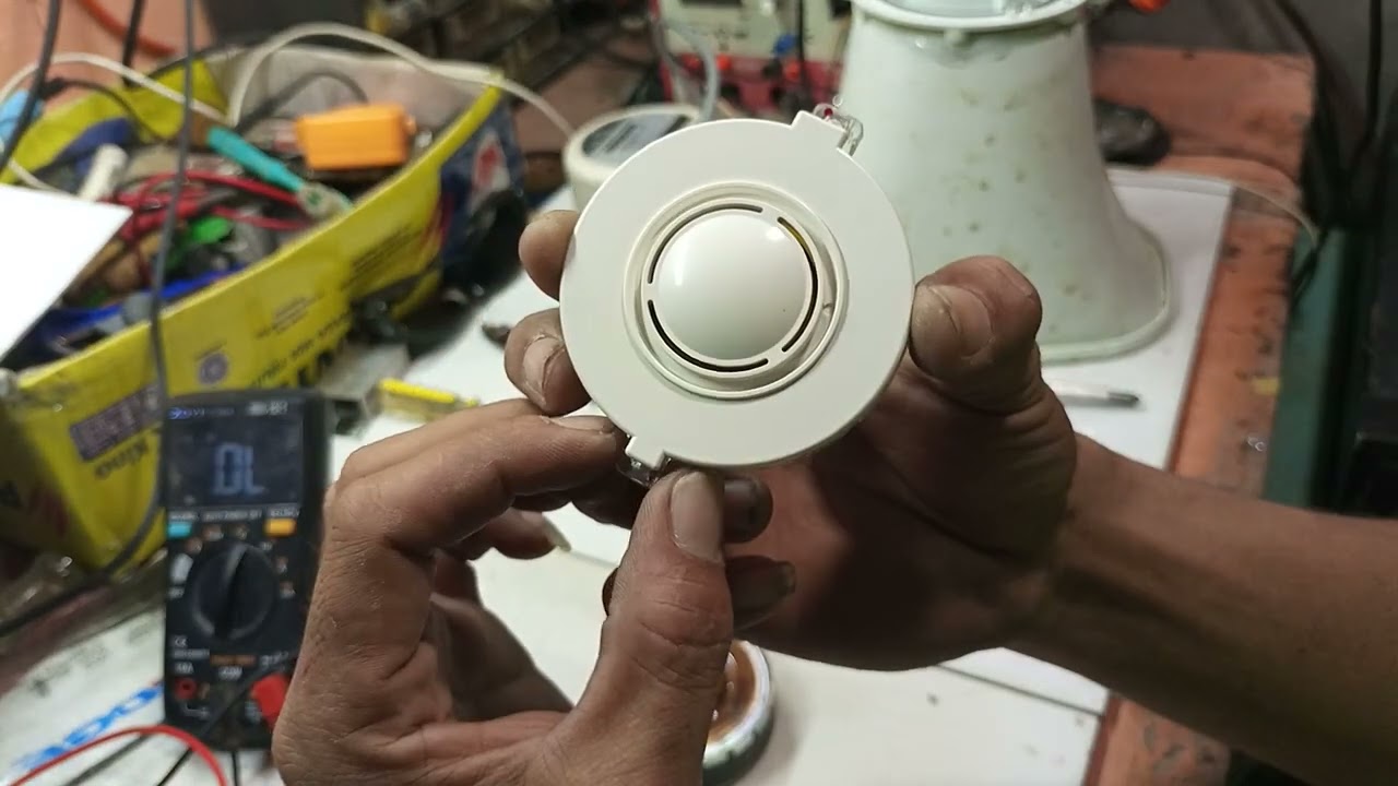 proses penggantian spul horn speaker toa 15 watt.