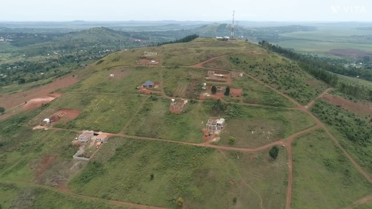 Cheap plots for sale in Mpigi Mpambire, 60 meters from the main Masaka road to the estate.