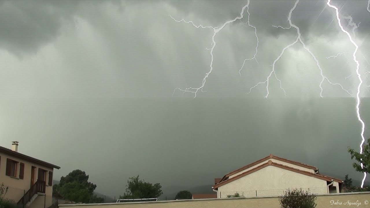 Orage + sirène civile ! Foudre très proche 800m - Close lightning strike !