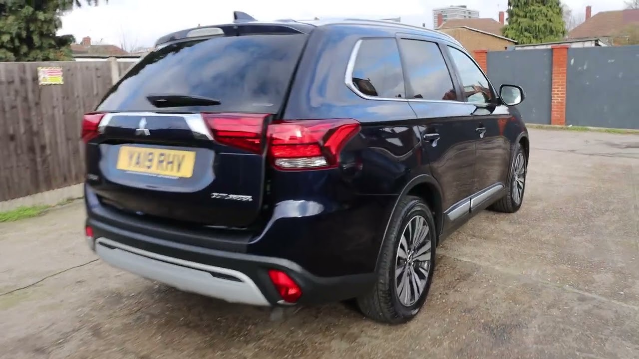 YA19RHV  Mitsubishi 2.0 MIVEC 4 SUV 5DR PETROL CVT 4WD AUTO 7 SEATER HEATED SEATS SATNAV BLUETOOTH