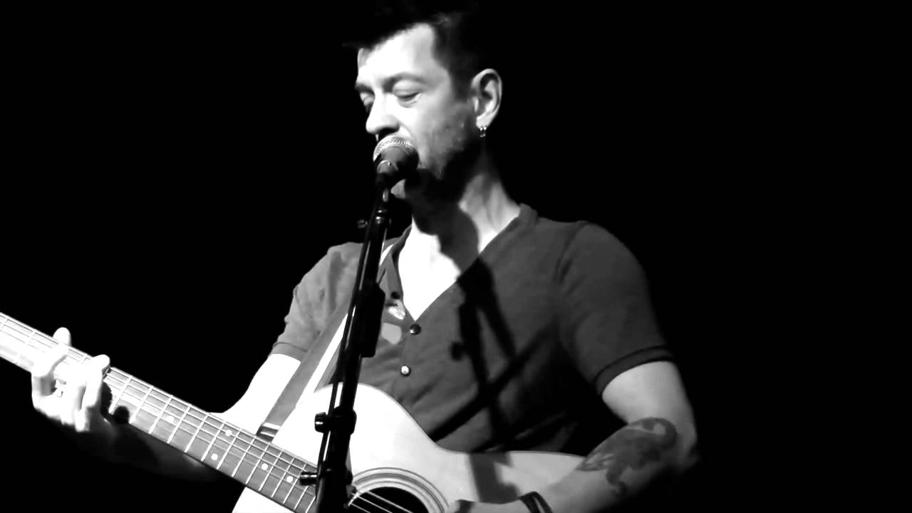 Travis Meadows performs 