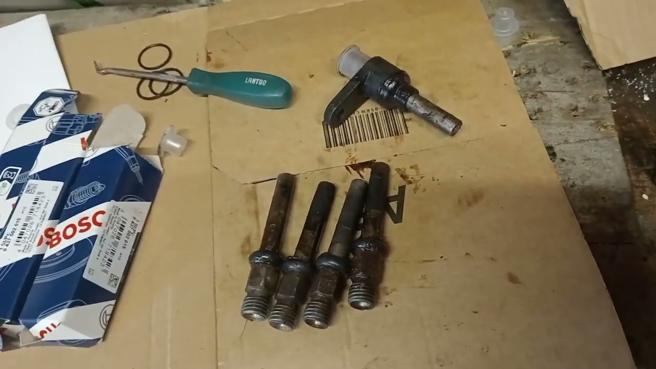 Volvo 740 kjet K Jetronic Injector replacement. Plus belt tightening. MOT news.