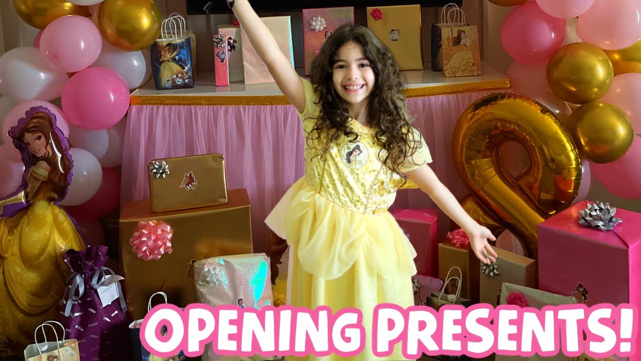 BELLAS 8th BIRTHDAY!OPENING PRESENTS! JASMINE & BELLA
