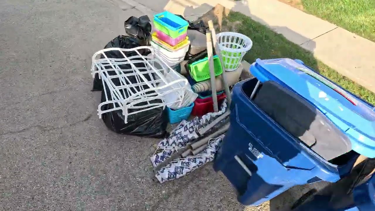Garbage Day Curb Shopping Discounts