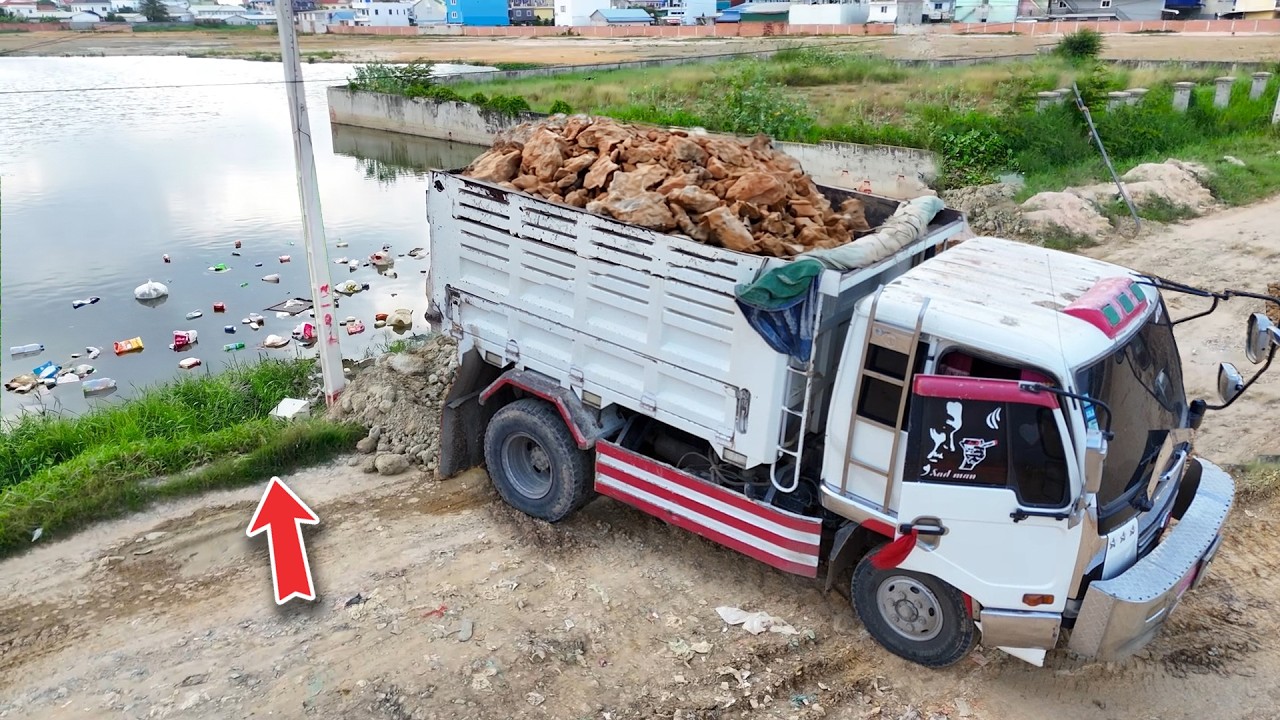Excellent Working !! New landfill into flooded land by Expert TeamWork 5ton Trucks & Powerful Dozer