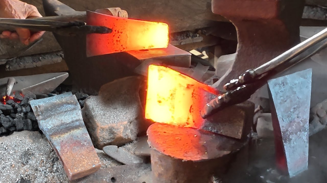 Make a metal axe by Blacksmith Skill - How to Make iron knives and metal equipment