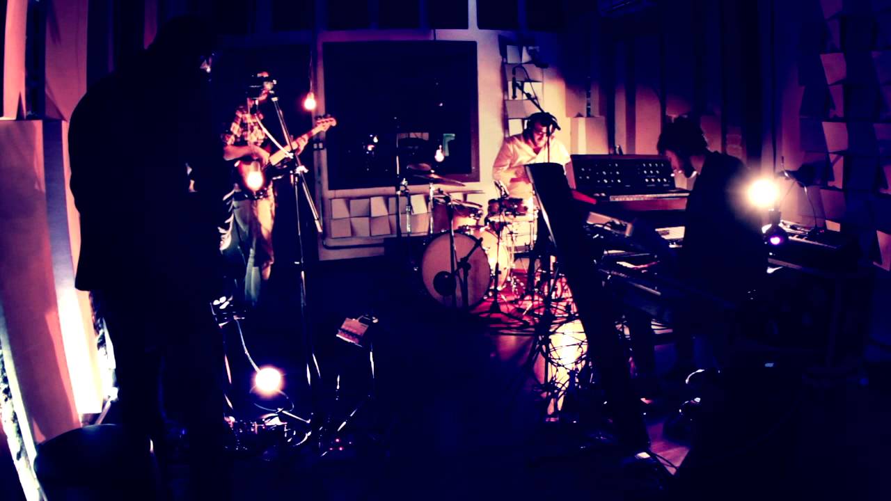 Satelite [Thiago Rabello, Daniel Santiago, Pedro Martins & Frederico Heliodoro]