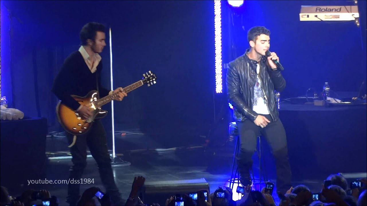 Joe Jonas with Kevin Jonas - Sorry (Best Buy Theater NYC)