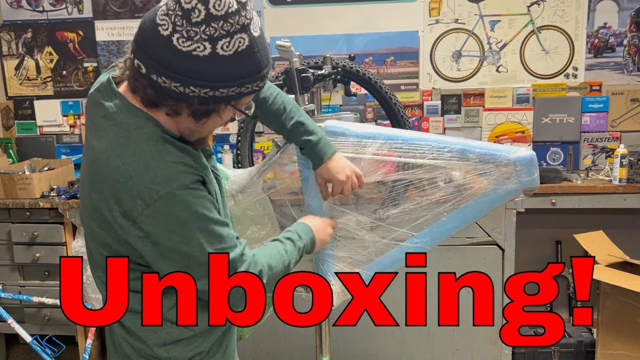 Unboxing a Cool Vintage Mountain Bike